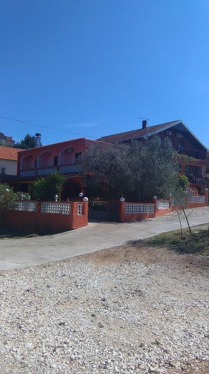 Guest House Bocac Sali Exterior photo